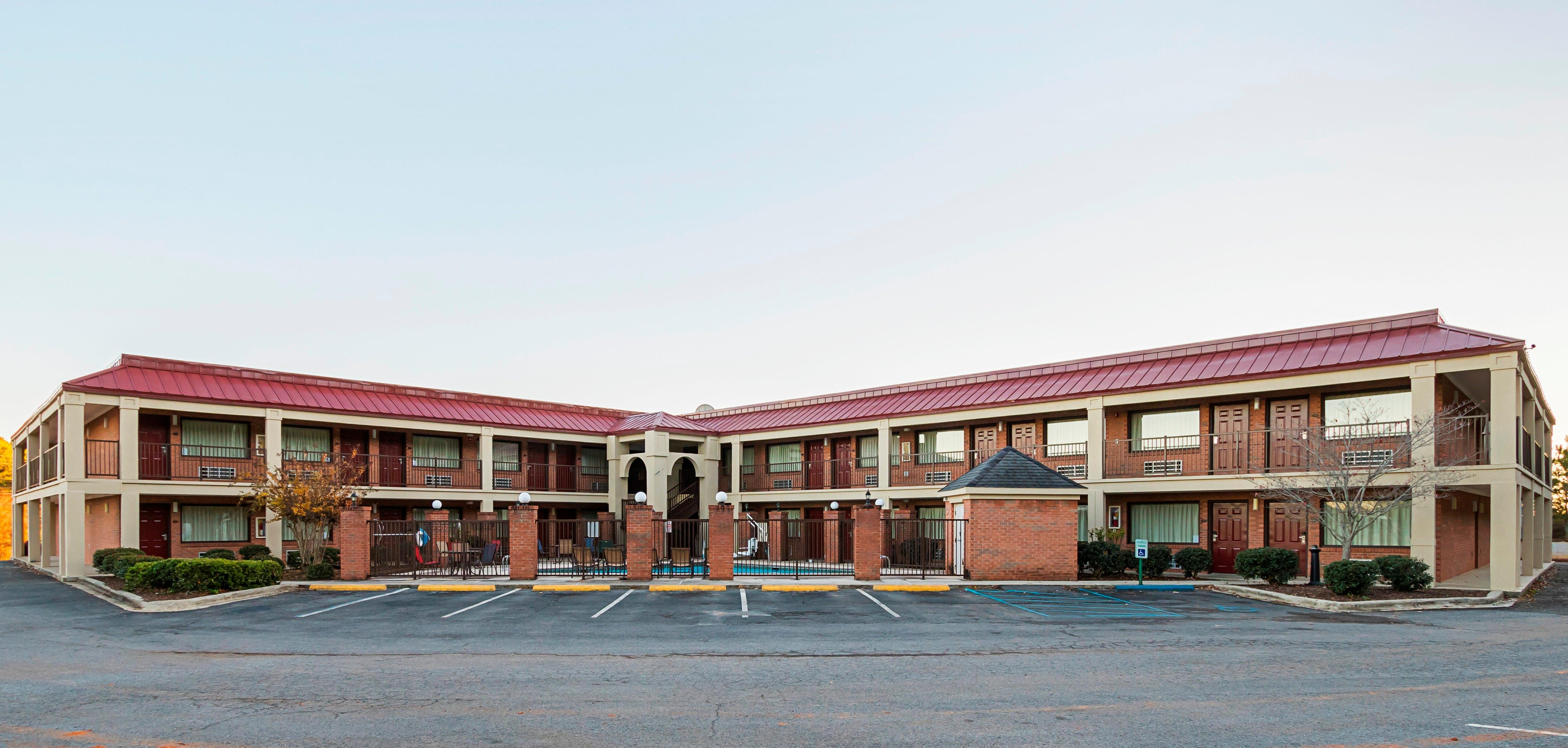 Red Roof Inn & Suites Scottsboro Exteriér fotografie